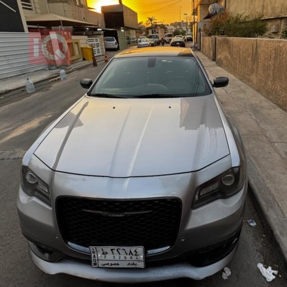 کرایسلەر 300